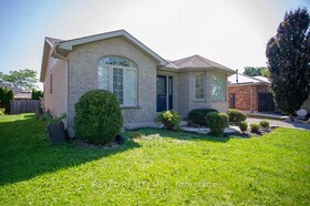 6 Geoffery Road, Norfolk, ON , MLS #X13585026 , Image - 1