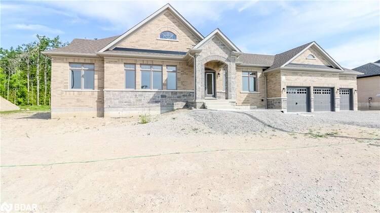 28 Cottonwood Street, Springwater, ON, Anten Mills