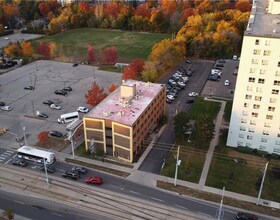 824 King Street W, Waterloo, ON , MLS #40722401 , Image - 1