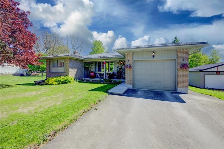 1076 Henry Street, Wellesley, ON, 