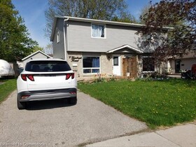 9 Grosbeak Road, Waterloo, ON , MLS #40729361 , Image - 1