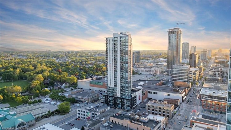 60 Charles Street W, Kitchener, ON, 