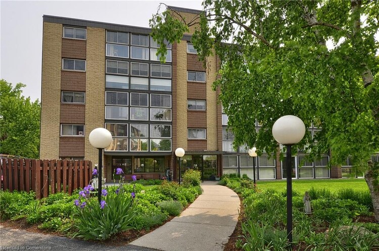 400 Champlain Boulevard, Cambridge, ON, 