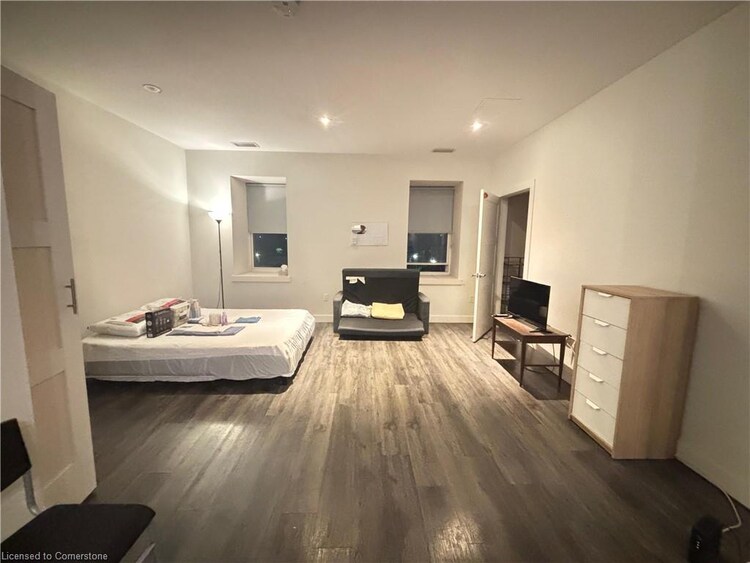 25 Main Street, Cambridge, ON, 