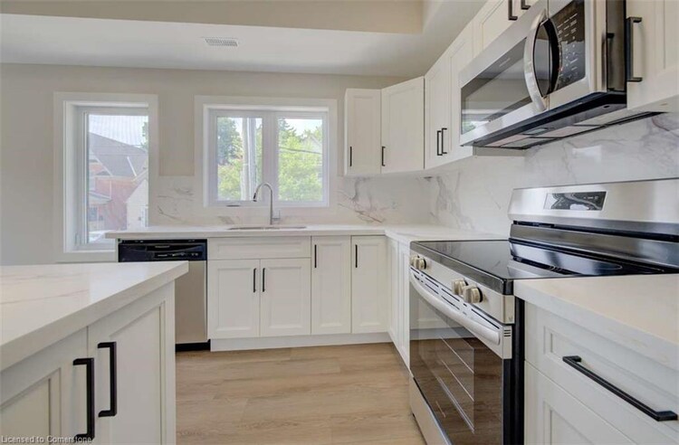 17 Peter Street, Kitchener, ON, 