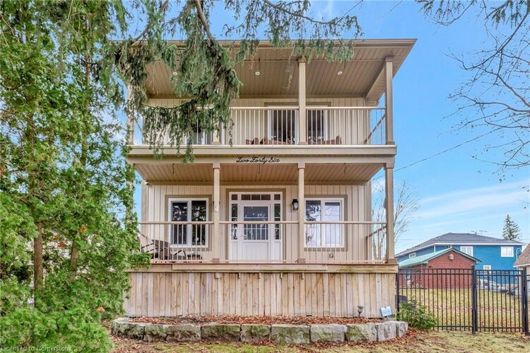 242-246 Queen Street E, Cambridge, ON, 