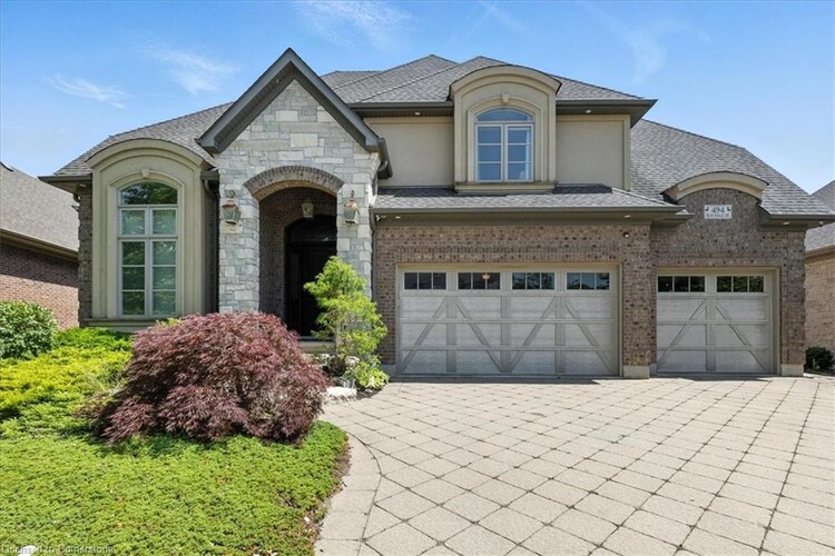 494 Deer Ridge Drive, Kitchener, ON, 