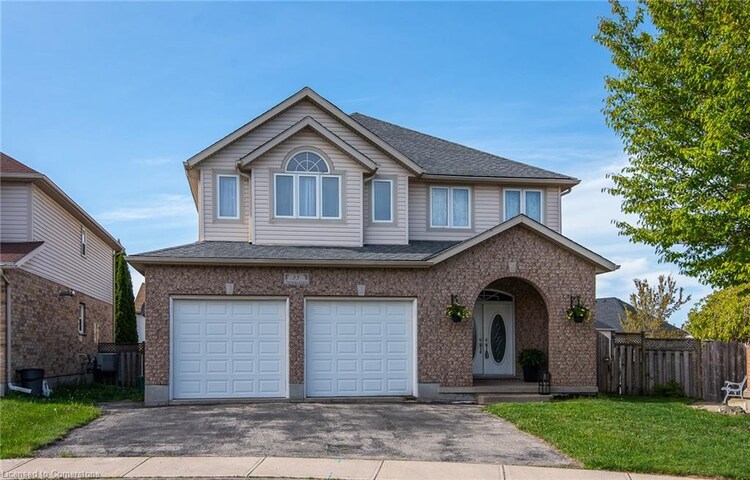 35 Yarrow Court, Kitchener, ON, 