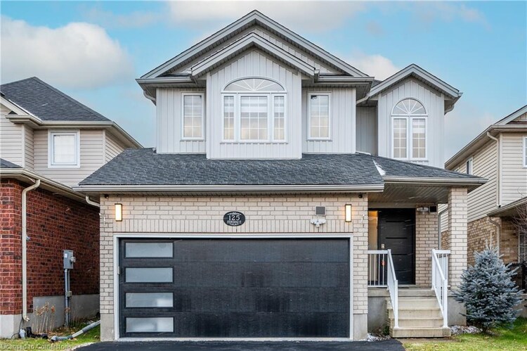125 Steepleridge Street, Kitchener, ON, 