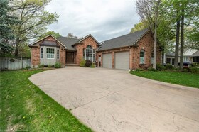 632 Bayhampton Crescent, Waterloo, ON , MLS #40709642 , Image - 1