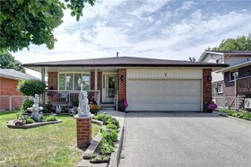 7 Quaiser Street, Waterloo, ON , MLS #40741140 , Image - 1
