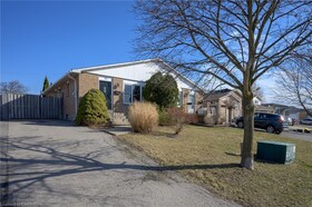 82 Lampman Crescent, Niagara, ON , MLS #40730938 , Image - 1