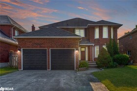 6 Lone Oak Avenue, Peel, ON , MLS #40747417 , Image - 1