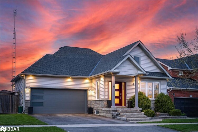 41 Thrushwood Drive, Barrie, ON, 400 West