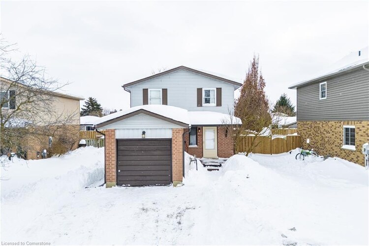 300 Stornoway Drive, Centre Wellington, ON, Fergus