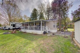 8 Maple, Wellington, ON , MLS #40724473 , Image - 1