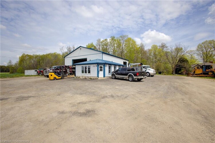 107 Mcgivern Street, Mapleton, ON, Moorefield