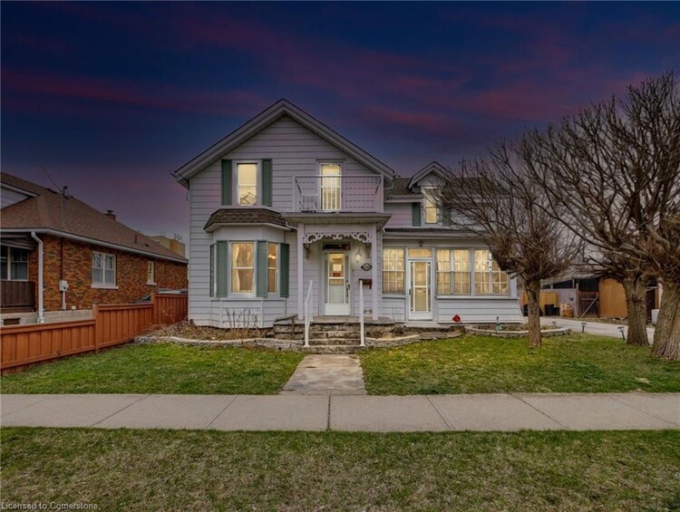 1225 Queenston Road, Cambridge, ON, 