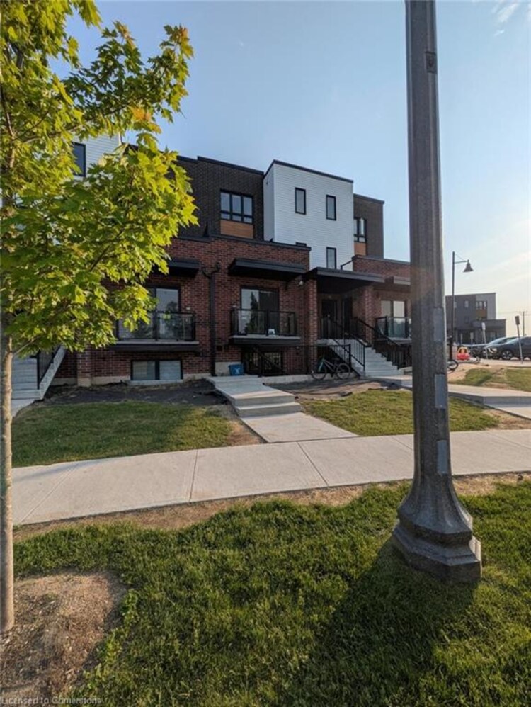 243 Chapel Hill Drive, Kitchener, ON, 