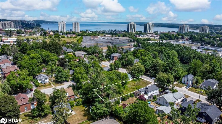 40 Perry St, Barrie, ON, Queen's Park