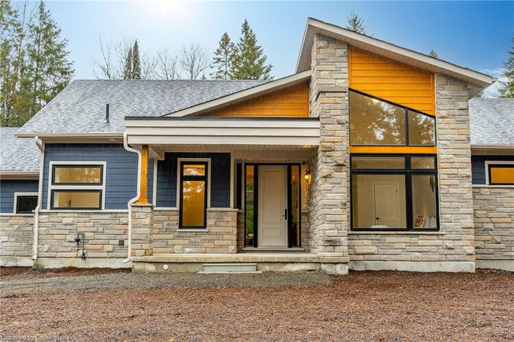 1049 Greensview Drive, Huntsville, ON, 