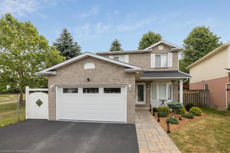 22 Merritt Crescent, Grimsby, ON, 