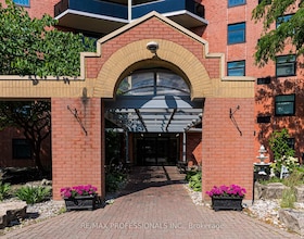 9 Bonheur Court, Brantford, ON , MLS #X13532224 , Image - 1