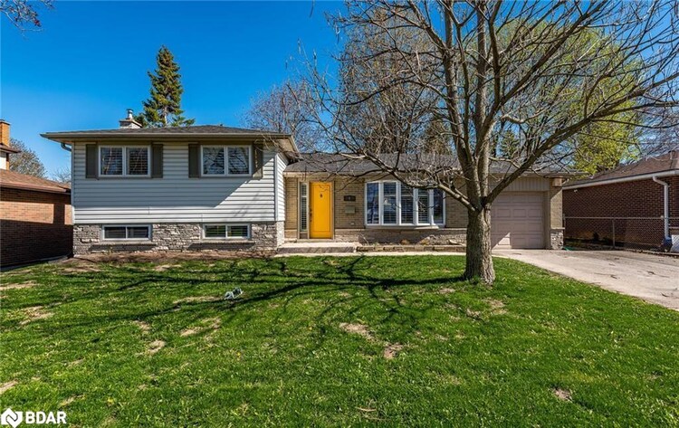 9 Meadowland Avenue, Barrie, ON, Allandale Heights