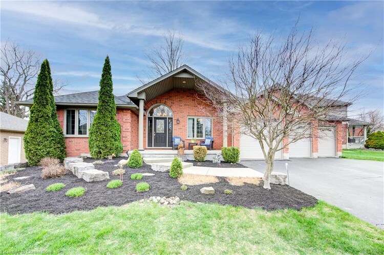 7 Burnside Drive, North Dumfries, ON, 