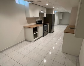 138 Venetian Crescent, York, ON , MLS #N13485970 , Image - 1
