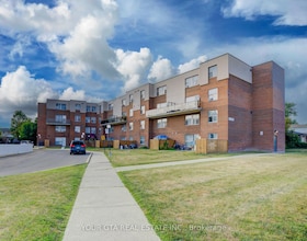 1055 B Forestwood Drive, Peel, ON , MLS #W13504840 , Image - 1