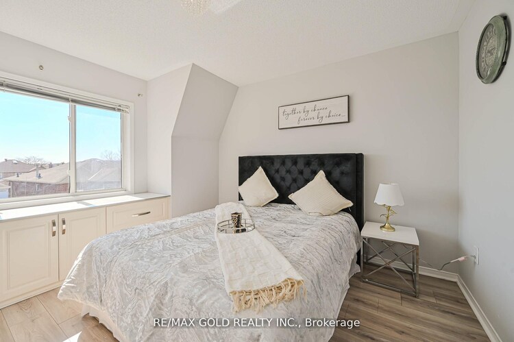 50 Strathaven Drive, Mississauga, ON, Hurontario