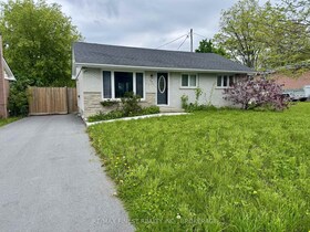 90 Morenz Crescent, Frontenac, ON