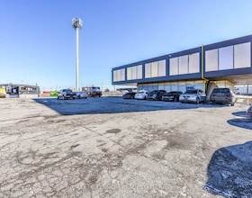 1300 Steeles Avenue E, Peel, ON , MLS #W13113954 , Image - 1