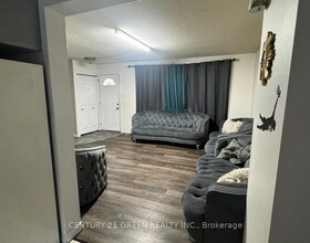 32 Elvira Crescent, Middlesex, ON , MLS #X13636560 , Image - 1