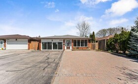 3193 Cawthra Road, Peel, ON , MLS #W13475682 , Image - 1