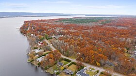 881 BAYVIEW Drive, Ottawa, ON , MLS #X13213288 , Image - 1