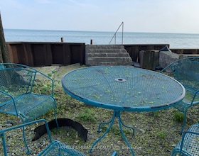 18222 Erie Shore Drive, Chatham-Kent, ON , MLS #X13452132 , Image - 1