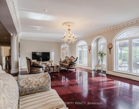 5884 Earlscourt Crescent, Ottawa, ON , MLS #X13879450 , Image - 1