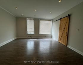 118 Main Street E, Dufferin, ON , MLS #X13456678 , Image - 1