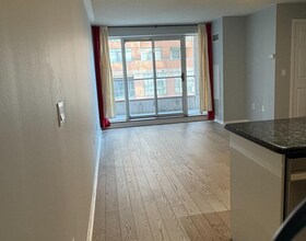 909 Bay Street, Toronto, ON , MLS #C13080444 , Image - 1