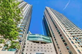 99 Harbour Square, Toronto, ON