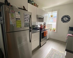 103 Victoria Avenue S, Hamilton, ON , MLS #X12429826 , Image - 1