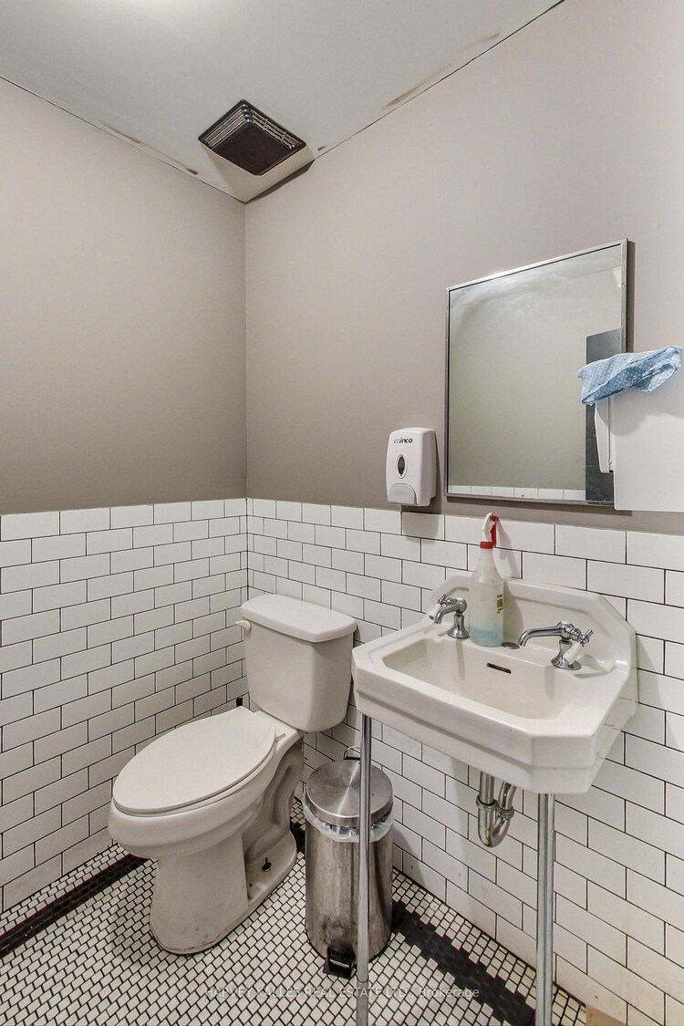 2986 Dundas Street W, Toronto, ON, Junction Area