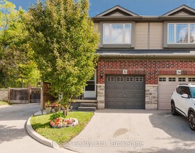 32 Rolling Lane, Hamilton, ON , MLS #X13436360 , Image - 1