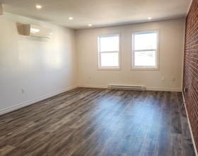 9 Queen Street W, Simcoe, ON , MLS #S13747552 , Image - 1
