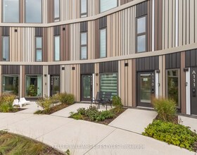 2062 Lumen Drive, Middlesex, ON , MLS #X12975594 , Image - 1
