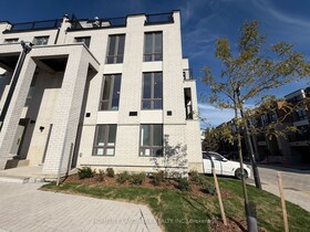 11 Kerns Lane, York, ON