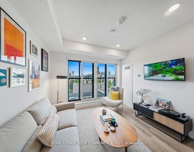 484 Spadina Avenue, Toronto, ON