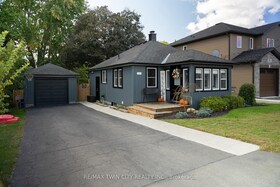 92 SOVEREIGN Street W, Norfolk, ON , MLS #X13588192 , Image - 1